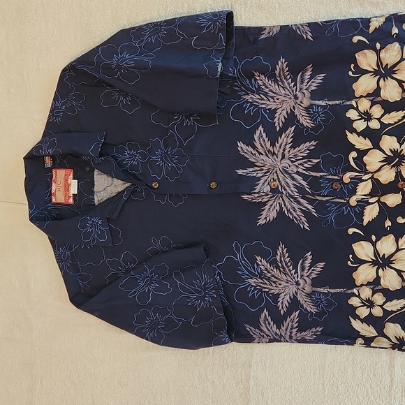 Authentic Hawaiian shirt - Picture 1 of 6